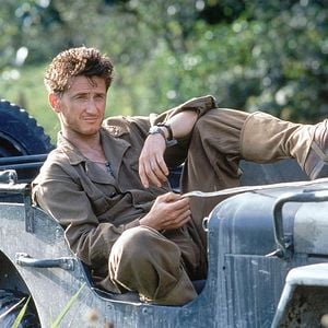 Fotoğraf İnce Kırmızı Hat