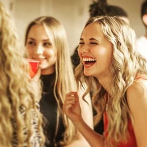 Fotoğraf Laid In America