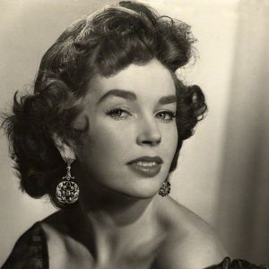 Fotoğraf Dawn Addams