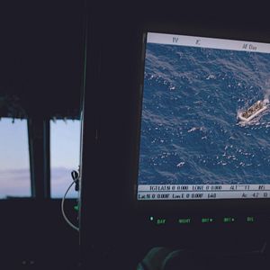 Fotoğraf Denizdeki Ateş