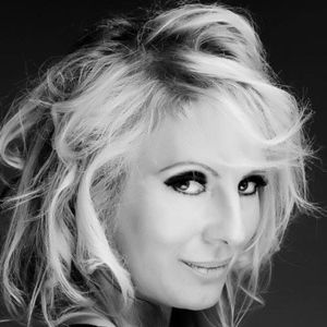 Fotoğraf June Smith