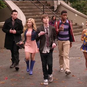 Fotoğraf Ariana Grande