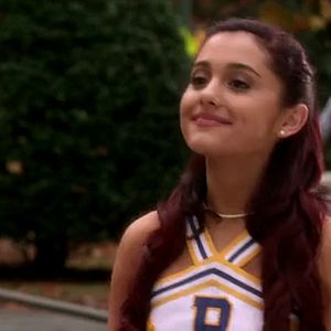 Fotoğraf Ariana Grande