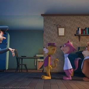 Fotoğraf Sevimli Kedi İş Başında 2