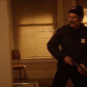 Fotoğraf Dog Eat Dog