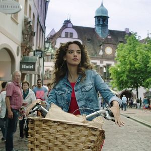 Fotoğraf Bana Sevmeyi Anlat