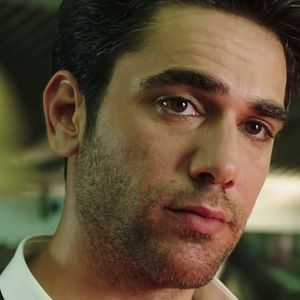 Fotoğraf Bana Sevmeyi Anlat