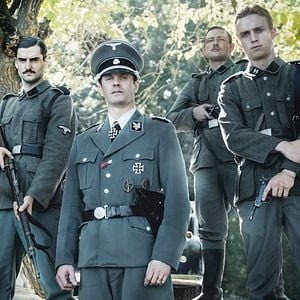 Fotoğraf Luke Mably