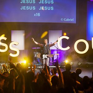 Fotoğraf Zachary Knighton