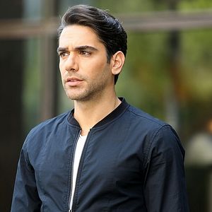 Fotoğraf Bana Sevmeyi Anlat