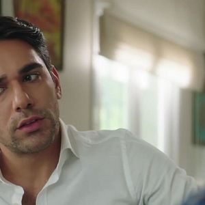 Fotoğraf Bana Sevmeyi Anlat