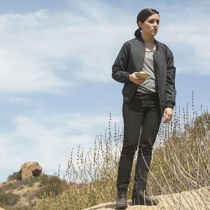 Fotoğraf Shannon Woodward