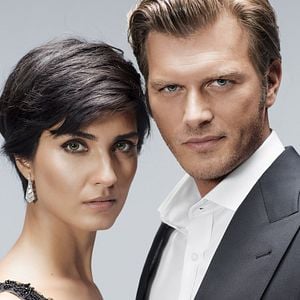 Fotoğraf Cesur ve Güzel