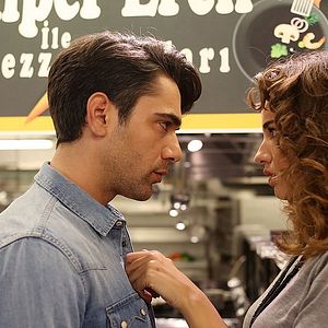 Fotoğraf Bana Sevmeyi Anlat