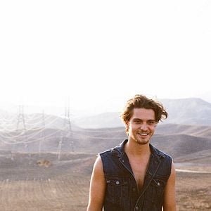 Fotoğraf Luke Grimes