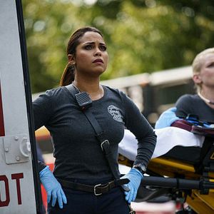 Fotoğraf Monica Raymund