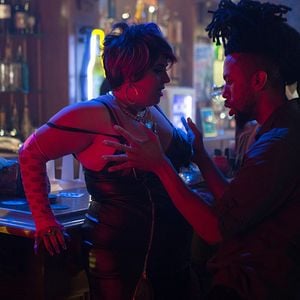 Fotoğraf Siyahın Elli Tonu