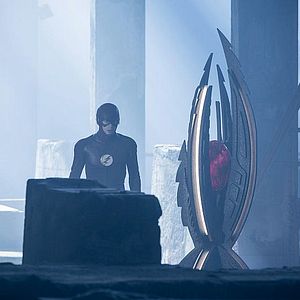 Fotoğraf Grant Gustin