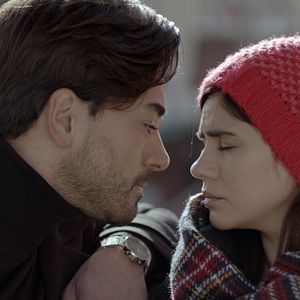 Fotoğraf Seviyor Sevmiyor