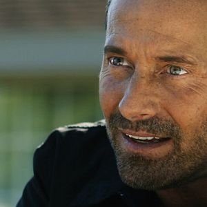 Fotoğraf Johnny Messner