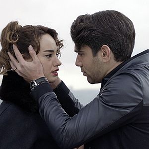 Fotoğraf Bana Sevmeyi Anlat