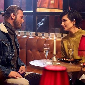 Fotoğraf Cesur ve Güzel