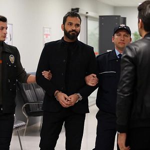 Fotoğraf Bana Sevmeyi Anlat