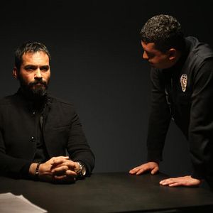 Fotoğraf Bana Sevmeyi Anlat