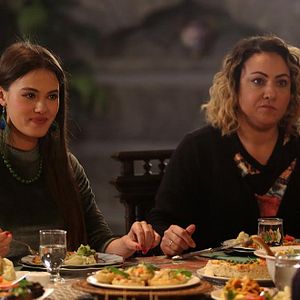 Fotoğraf Bana Sevmeyi Anlat