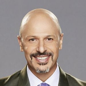 Fotoğraf Maz Jobrani
