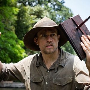 Fotoğraf Charlie Hunnam