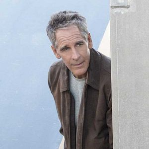 Fotoğraf Scott Bakula