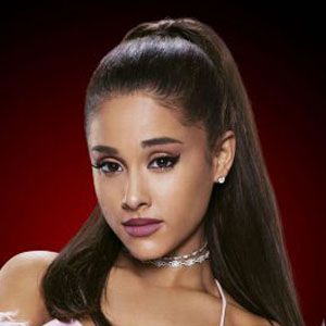 Fotoğraf Ariana Grande