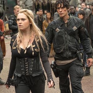 Fotoğraf Eliza Taylor