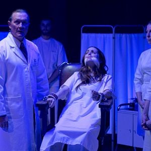 Fotoğraf Eliza Dushku