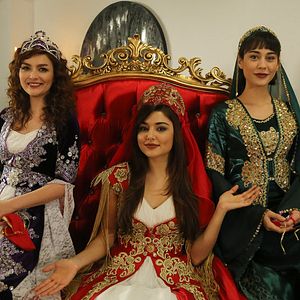 Fotoğraf Aşk Laftan Anlamaz