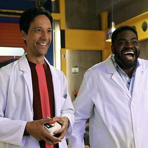 Fotoğraf Danny Pudi