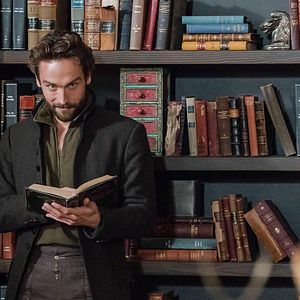 Fotoğraf Tom Mison