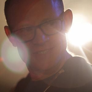 Fotoğraf Robert Hands