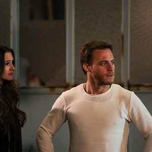 Fotoğraf Bu Şehir Arkandan Gelecek