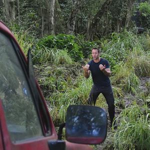 Fotoğraf Alex O'Loughlin