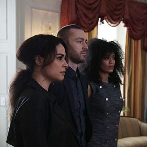 Fotoğraf Pearl Thusi