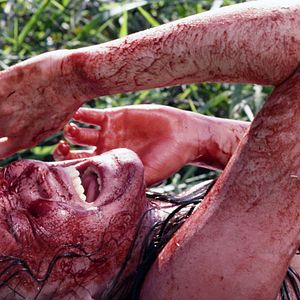 Fotoğraf Şeytanın Oyuncakları