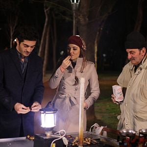 Fotoğraf Aşk Laftan Anlamaz