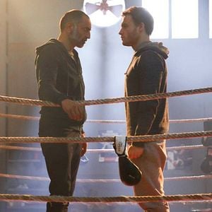 Fotoğraf Bu Şehir Arkandan Gelecek