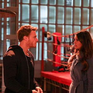 Fotoğraf Bu Şehir Arkandan Gelecek