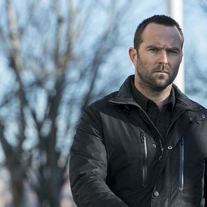 Fotoğraf Sullivan Stapleton