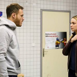 Fotoğraf Bu Şehir Arkandan Gelecek