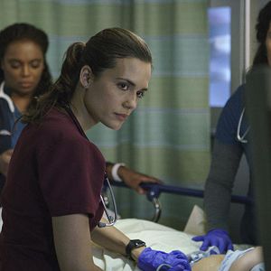 Fotoğraf Torrey DeVitto