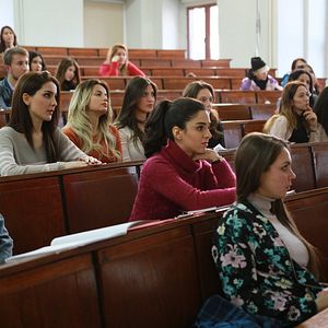 Fotoğraf Aşk ve Gurur